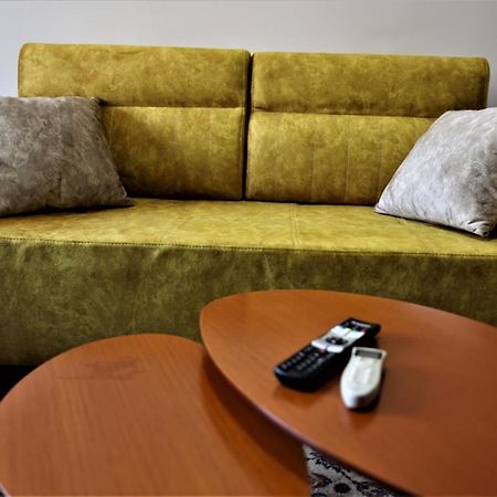 Lovely Studio In Tirana #1 ภายนอก รูปภาพ